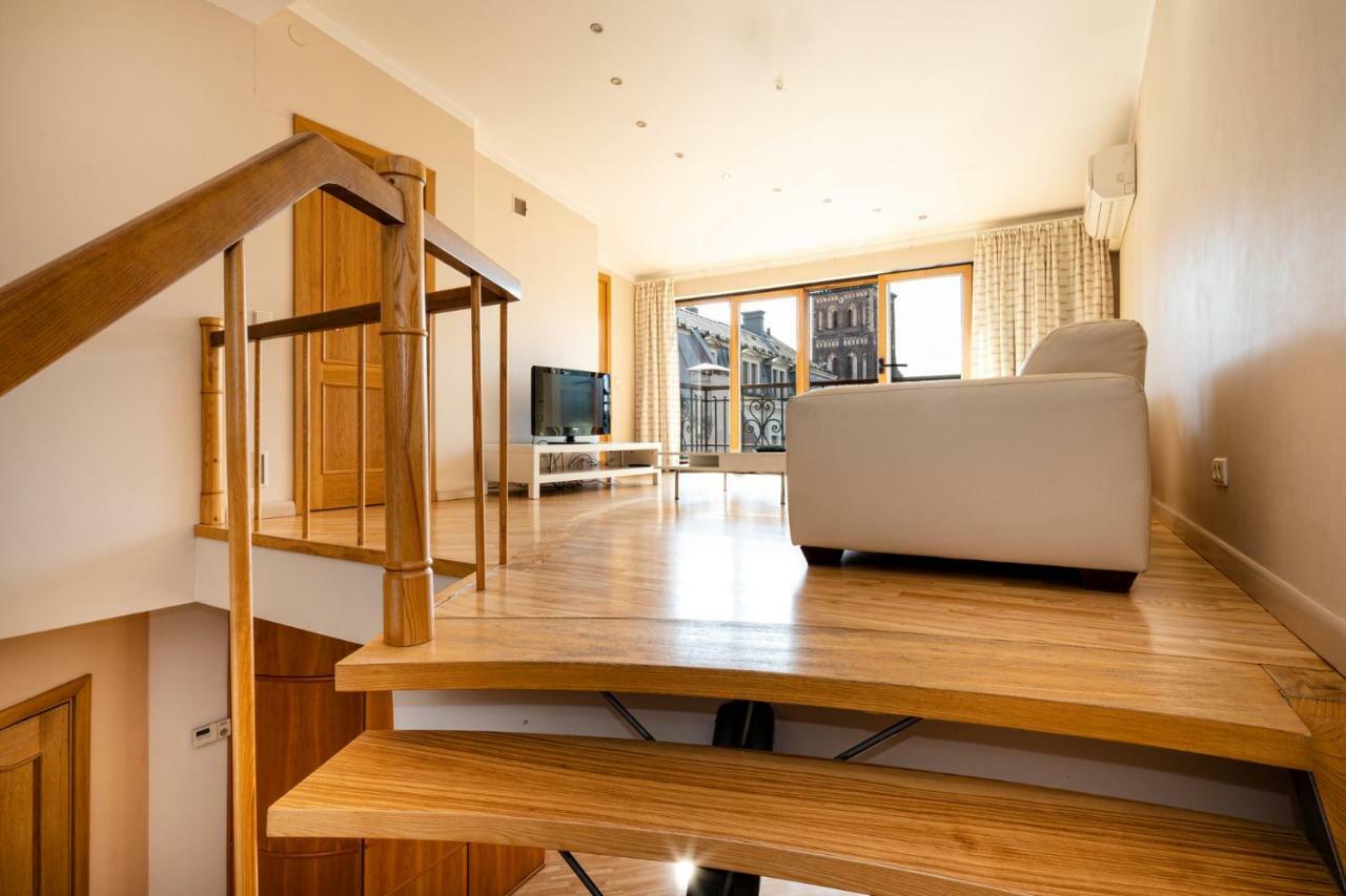 Old Riga Aldaru Street 2 Level Apartment With Terrace Ngoại thất bức ảnh