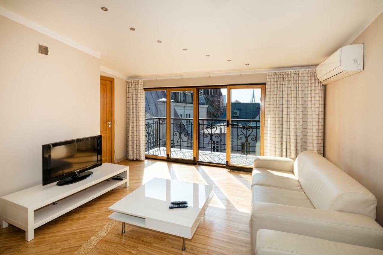Old Riga Aldaru Street 2 Level Apartment With Terrace Ngoại thất bức ảnh